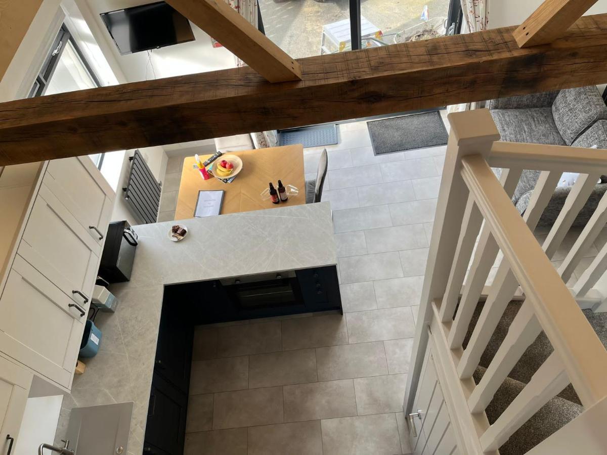 Stonecroft Cwtch Appartement Haverfordwest Buitenkant foto
